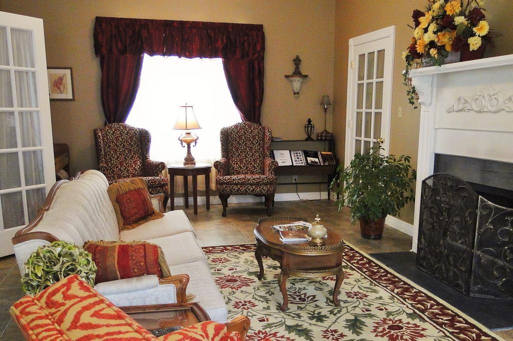 Hill House Bed And Breakfast Loretto Экстерьер фото