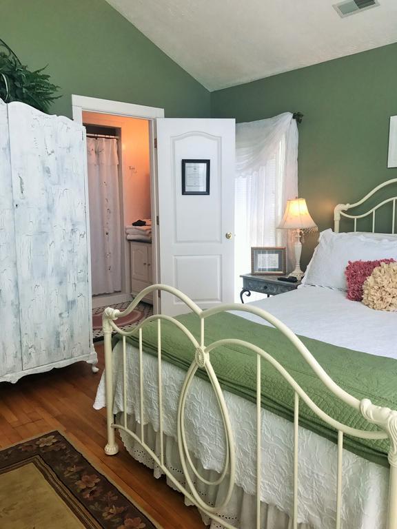 Hill House Bed And Breakfast Loretto Экстерьер фото
